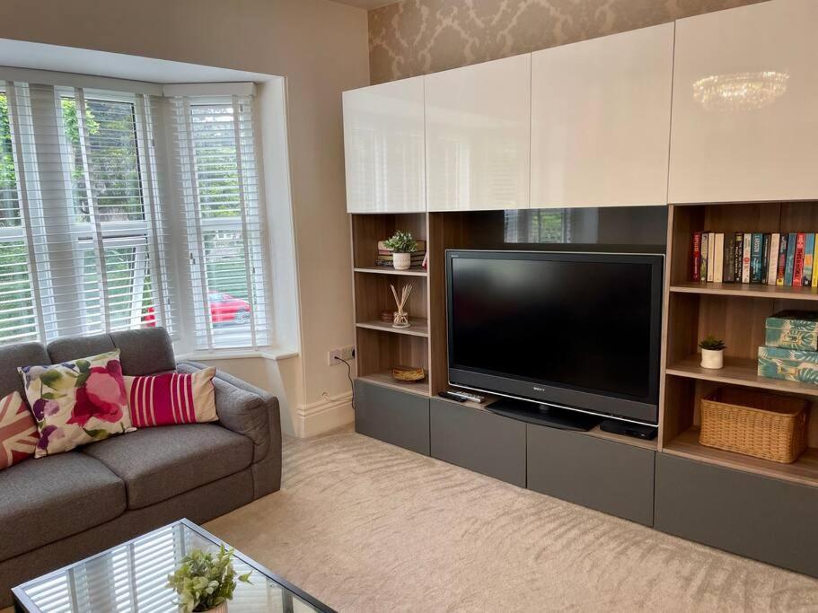 Modern 2 Bed Flat W Parking, Dog Friendly, Central Bournemouth Exterior photo