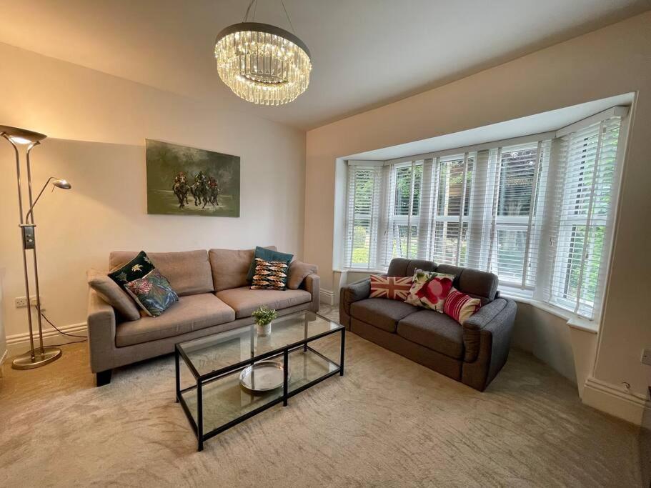 Modern 2 Bed Flat W Parking, Dog Friendly, Central Bournemouth Exterior photo
