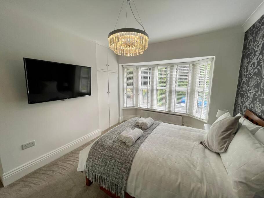 Modern 2 Bed Flat W Parking, Dog Friendly, Central Bournemouth Exterior photo